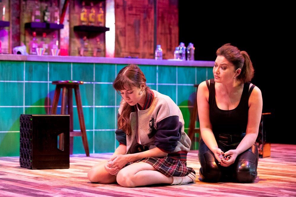 Nurgül Yeşilçay ve Afra Saraçoğlu’nun iki kişilik oyunu