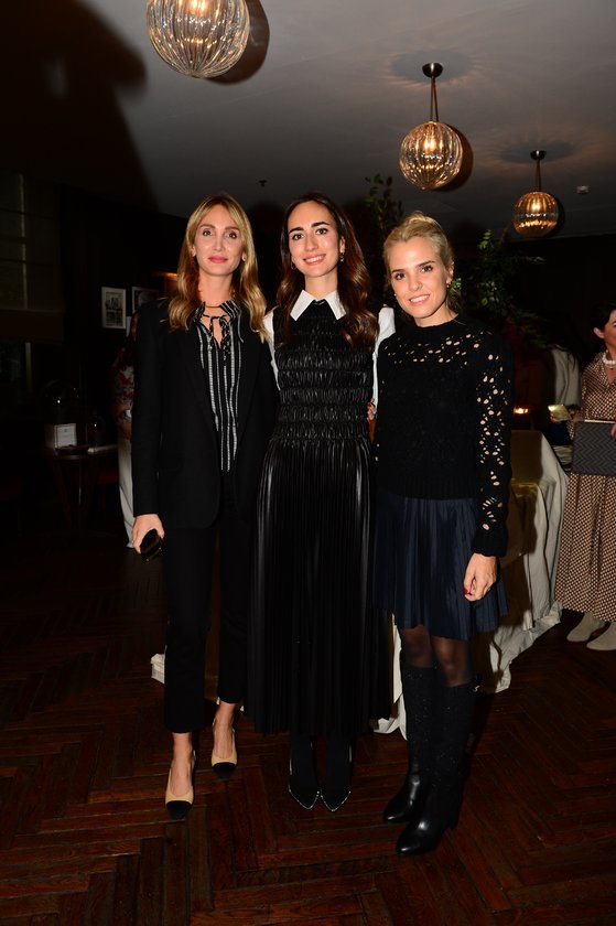 Yasemin Özyeğin,Mina Türker,Başak Karaevli