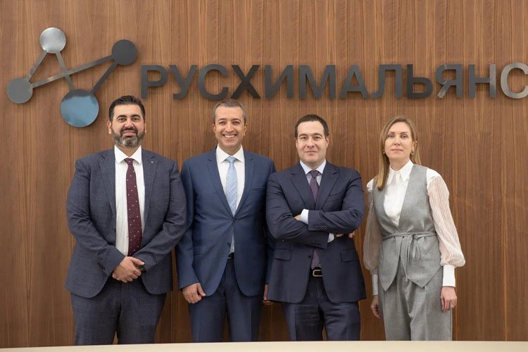 Serdar Bacaksız ve RusHimAlyans Genel Müdürü Kirill Seleznyev