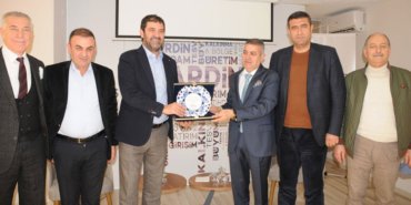 mariş-Aralık-ayı-konuğu-Emil-Güzeliş-1