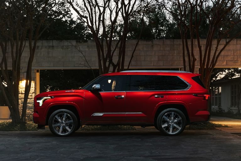 2023-toyota-sequoia-capstone-1