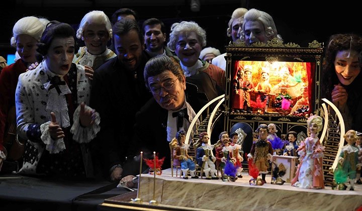 Amadeus'un 50. gösterimine pastalı kutlama 1