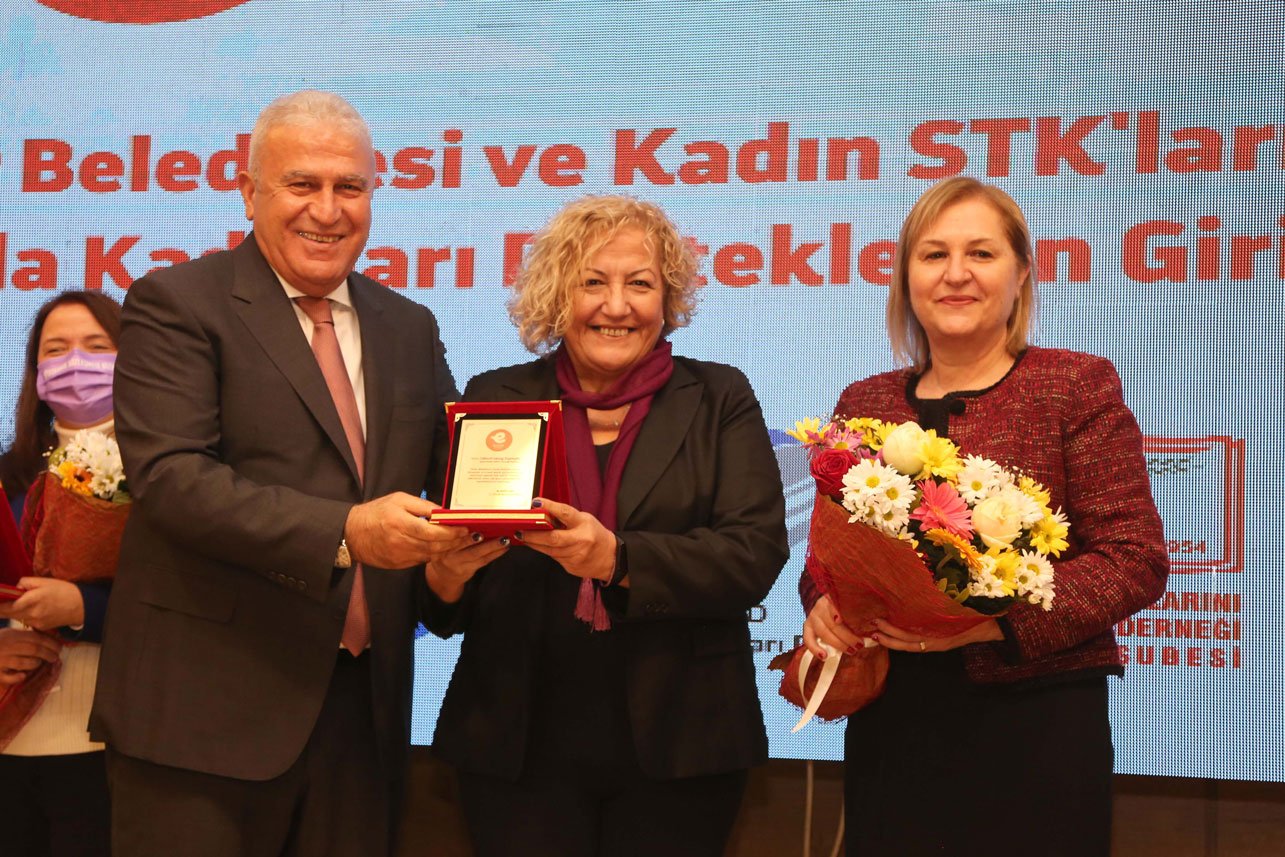 Aydin-Kadin-Efeler-Dernegi-Baskani-Gulsevil-Gursoy-Ergunoglu