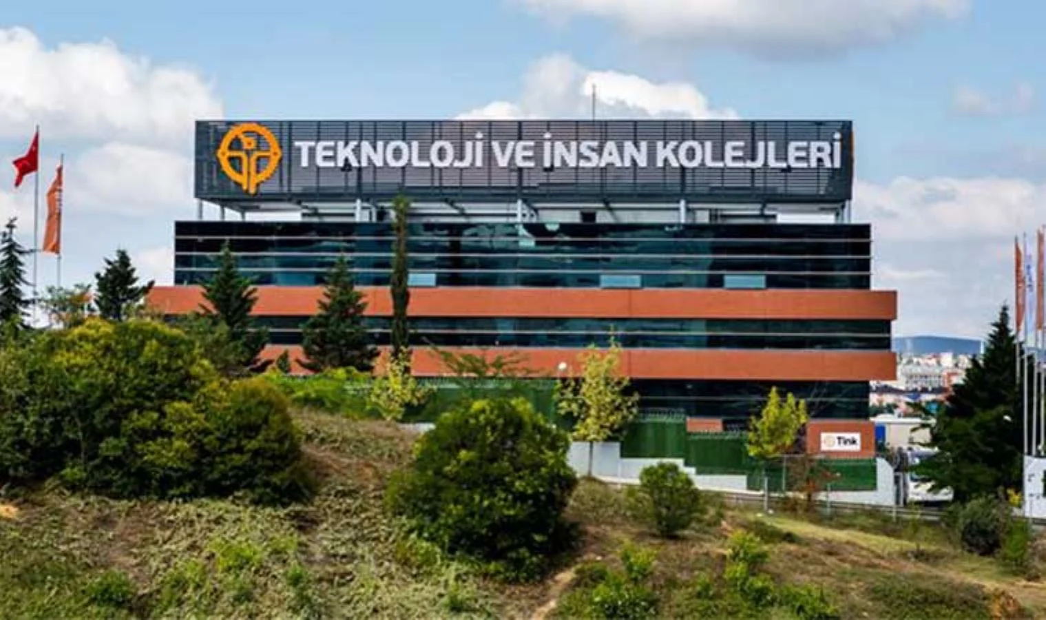 Teknoloji ve İnsan Kolejleri