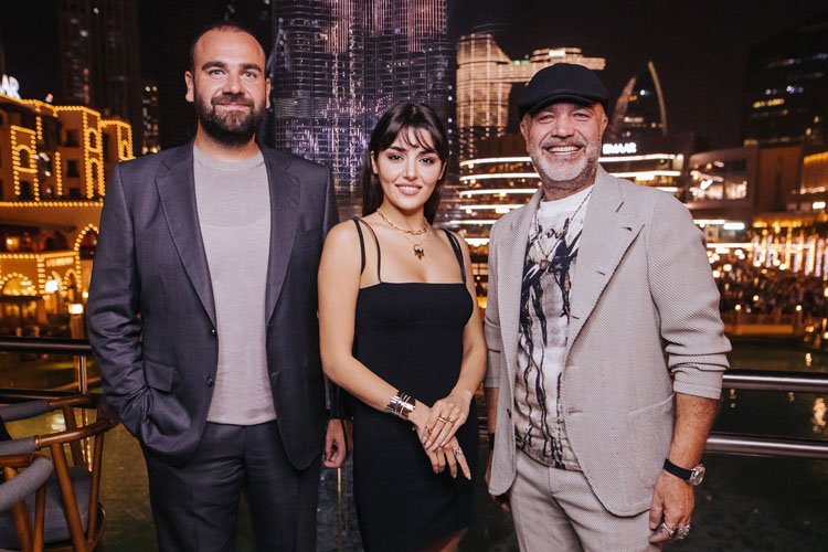 Atasay Kamer, Hande Erçel,Cihan Kamer