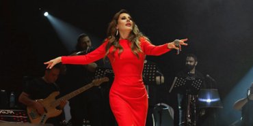 Funda Arar'dan muhteşem konser