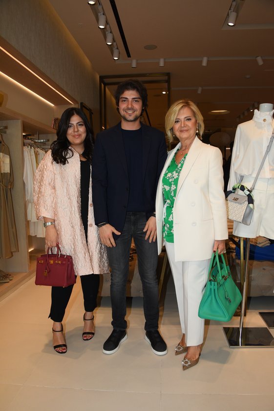 İpek Ayaydın Abdik,Mert Ayaydın,Tunay Ayaydın