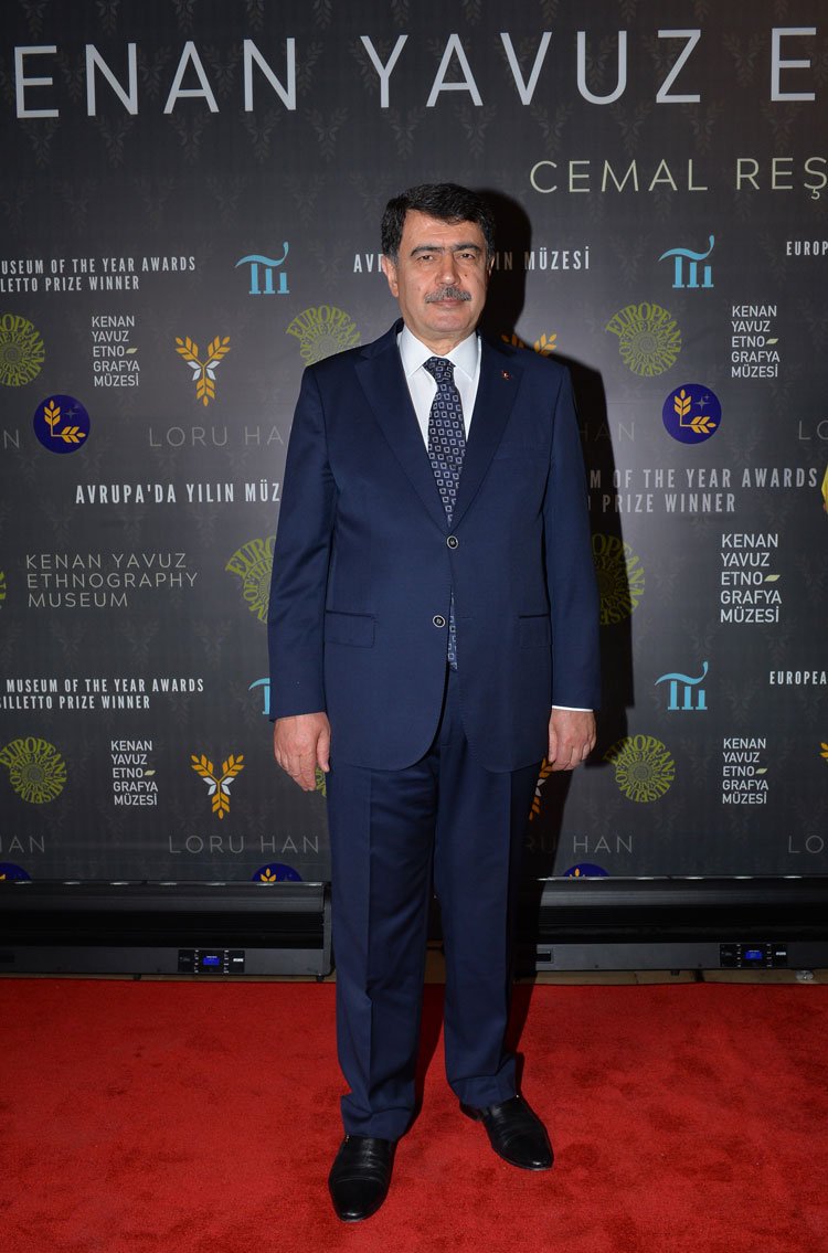 Vasip Şahin