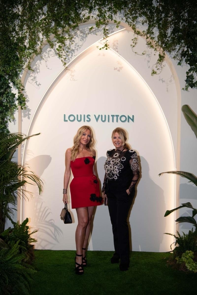 Yasemin, Nedret Taciroğlu