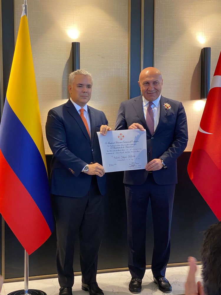 Yüksel Yıldırım, Ivan Duque