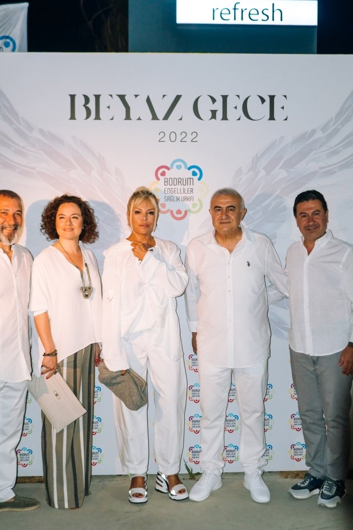 Atilla Serttaş, Esra Batıbay, Ajda Pekkan, Numan Balaban, Ahmet Aras