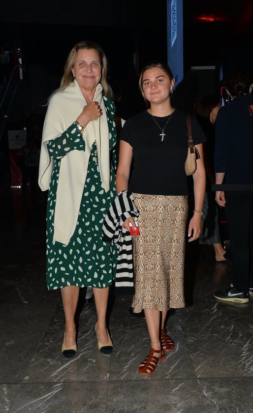 Barbara Pensoy,Alina Dinçkök