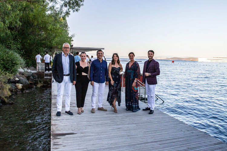 Murat Soydaş,Burcu Eriş,Cüneyt-Seda Güleray,Giovanna Vitelli,Jad Migliorini