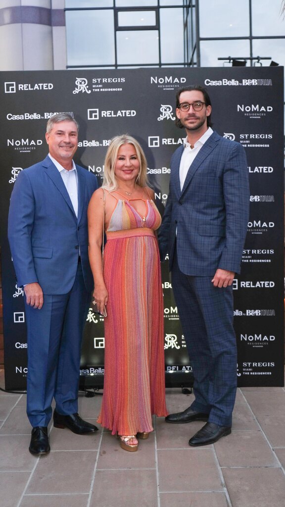 Patrick Campbell, Merve Gümüşyazıcı, Nicholas Perez (1)