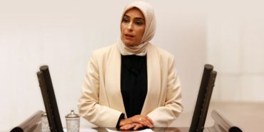Zehra Taşkesenlioğlu'ndan Mine Tozlu Sineren'e suç duyurusu