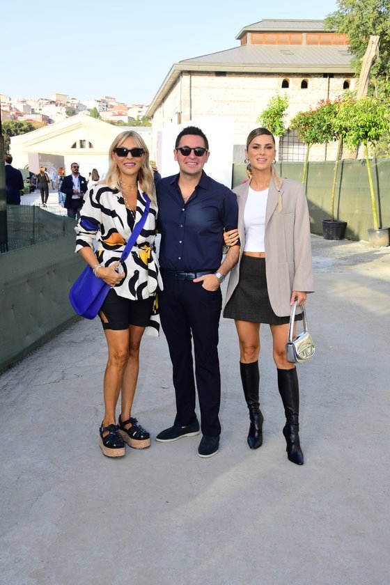 Arzu Sabancı,Hacı Sabancı-Nazlı Sabancı