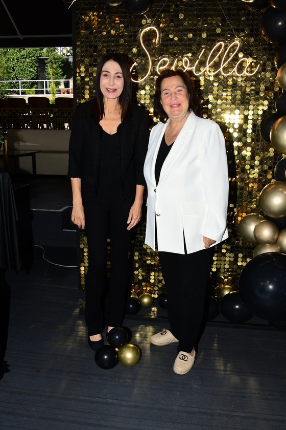 Reyhan İpekel,Monik İpekel