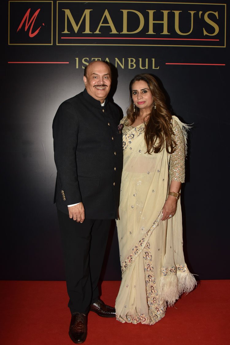 Sanjay Anand,Reena Anand