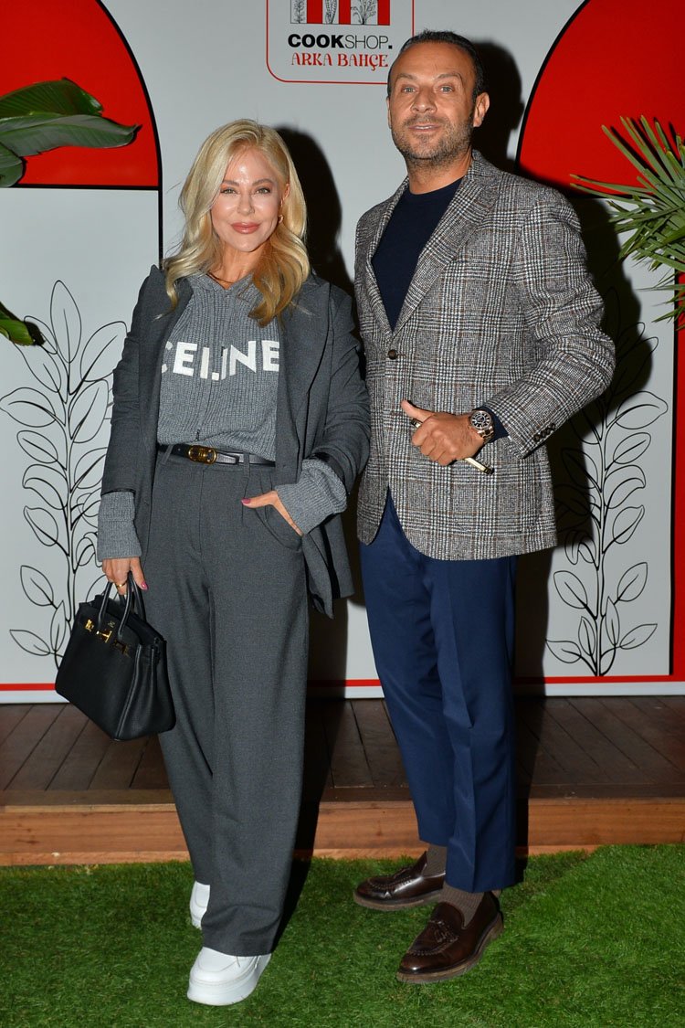 Burcu Şendir,Can Helvacıoğlu