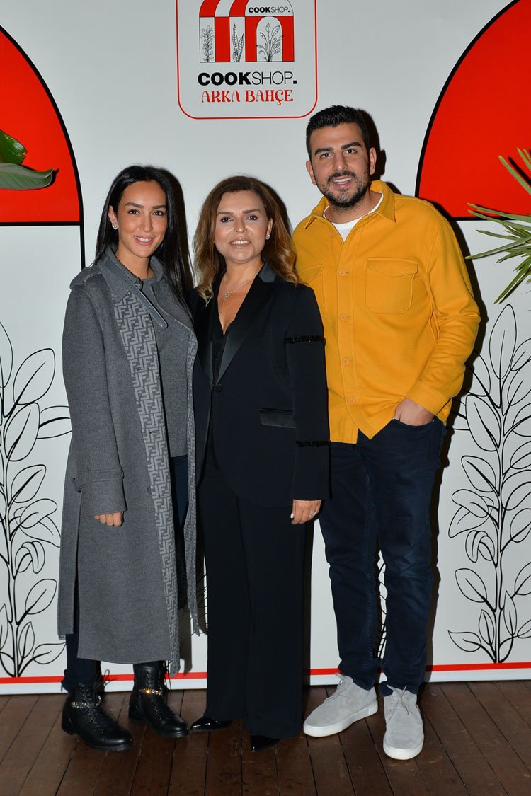 Ecem Öztanık,Ayşe Kazancı,Cenk Öztanık