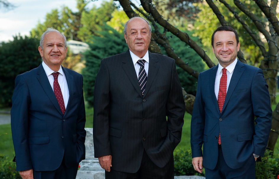 Hurşit Zorlu,Tuncay Özilhan,Kaan Ünver