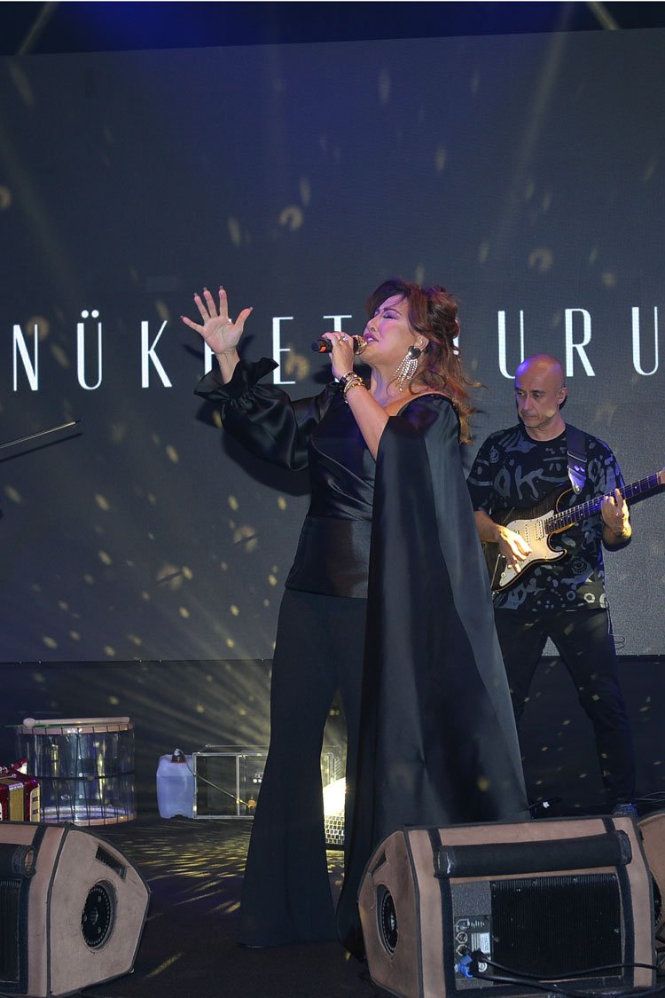 Nükhet Duru