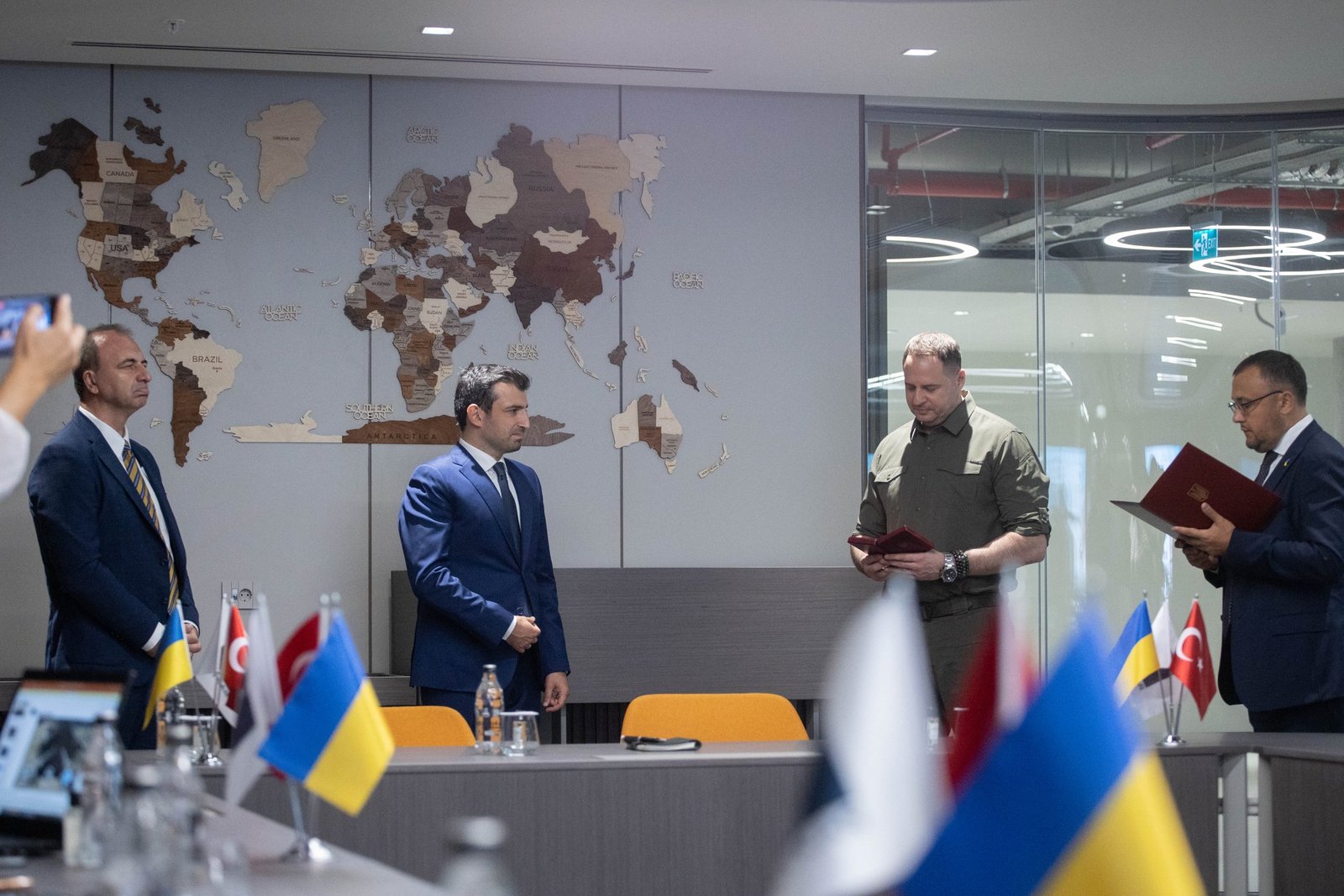 Selçuk Bayraktar,Andriy Yermak 1