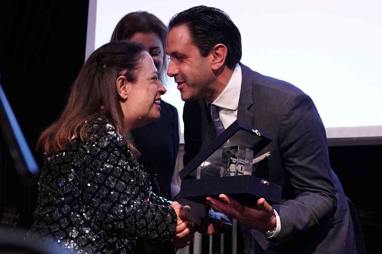 TÖSSED ÖZEL OLİMPİYATLAR TÜRKİYE’NİN 40. YILI KUTLANDI TÖSSED BAŞKANI DİLEK SABANCI: “BİRÇOK SPORCU BU DERNEKLE HAYATA BAĞLANDI”
