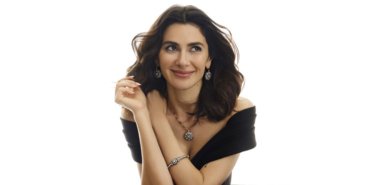 ‘Storks Diamond’ marka yüzü Nesrin Cavadzade oldu