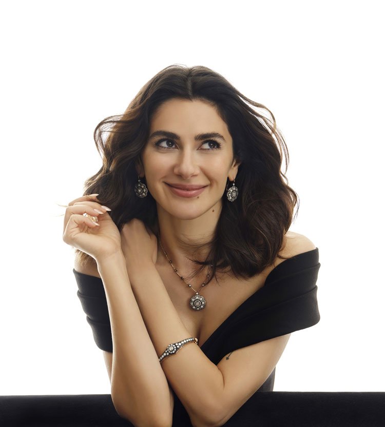 Nesrin Cavadzade x Storks