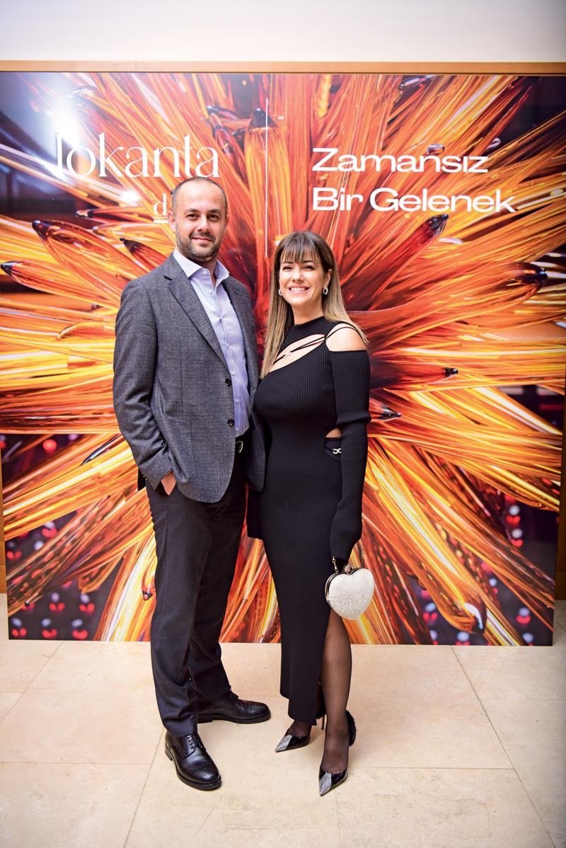 Mert Esmer, Hacer Özil