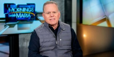 Warner Bros, depremzedelere 1 milyon dolar bağış yaptı