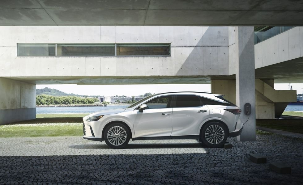 2023 Lexus RX450h