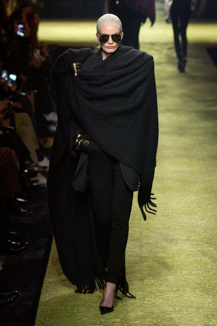 Saint Laurent Kış 2023 4