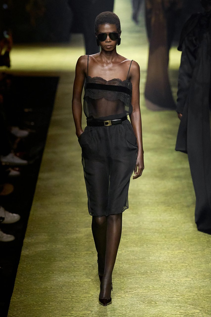 Saint Laurent Kış 2023 9