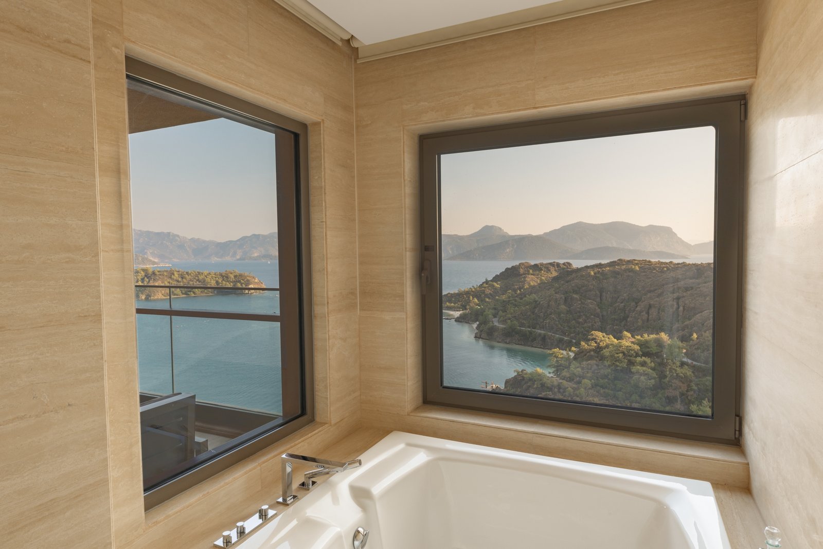 DMB-Executive Suite Sea View (4)