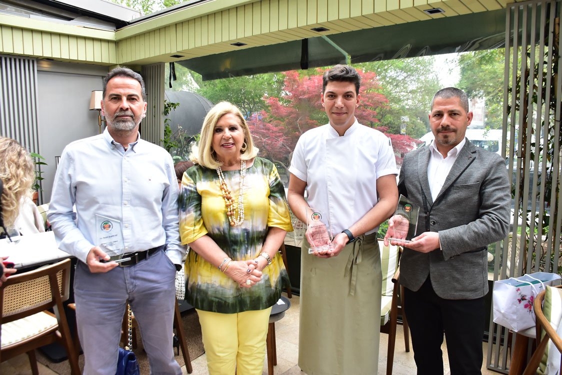 Nasuh Mahruki, Şule Argüder, Osman Sezener, Mecit Alpata