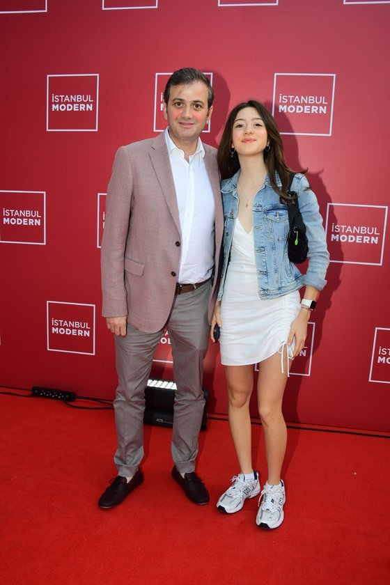 Ali Can Türkoğlu,Defne Türkoğlu