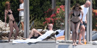 Demet Şener sevgilisi ile tatil sezonunu açtı