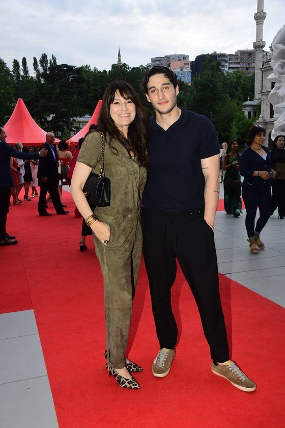 Esra Civelek,Ömer Civelek