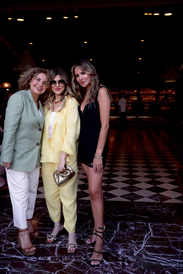 Zehra Işık,Pelin Kaya,Yasemin Öğün