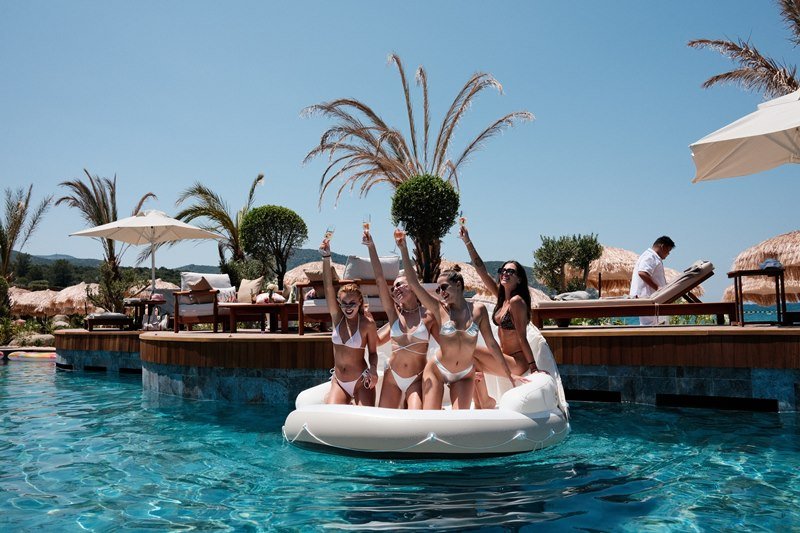 PINSKY Beach Lounge & Restaurant