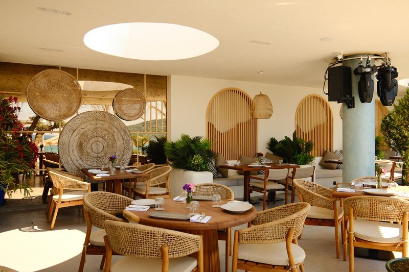 PINSKY Beach Lounge Restaurant