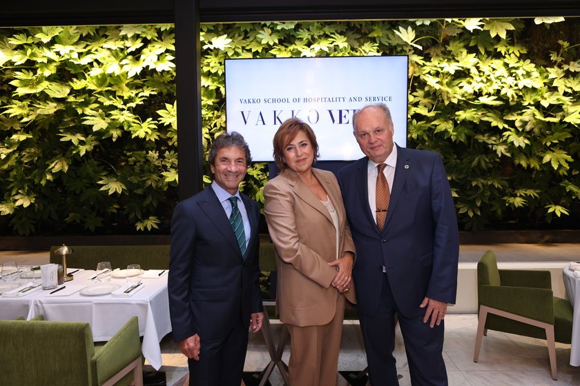 Vakko YKB Cem Hakko, Vakko CEO'su Jaklin Güner, EHL Genel Müdürü Andre Mack