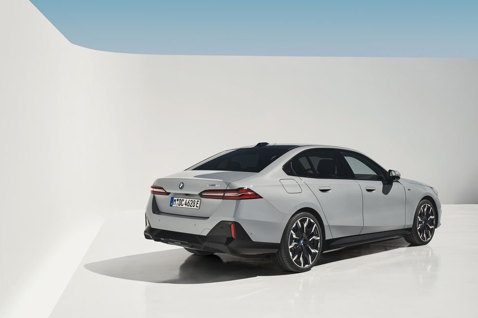 BMW-i5