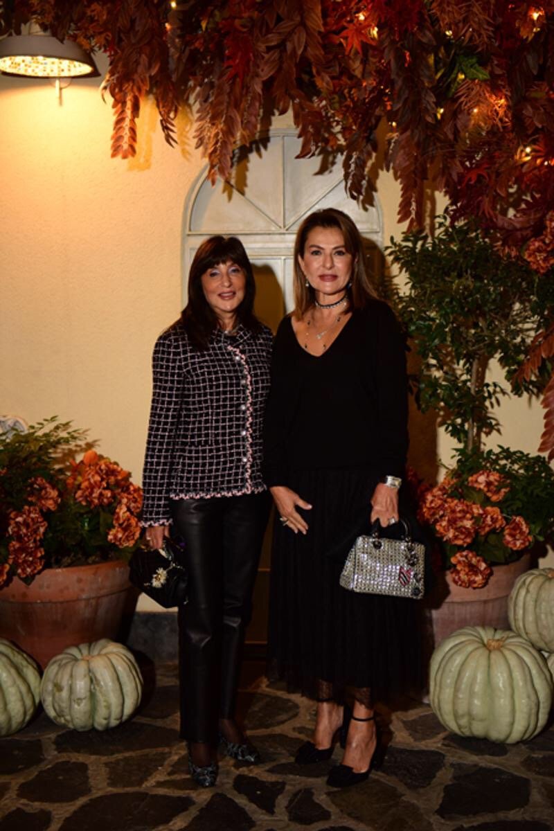 Nora Kalpakçıoğlu, Aynur Özderici