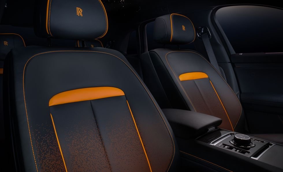 Rolls-Royce-Black Badge Ghost Ekleipsis