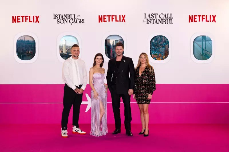 Gönenç Uyanık, Beren Saat, Kıvanç Tatlıtuğ, Nuran Evren Şit