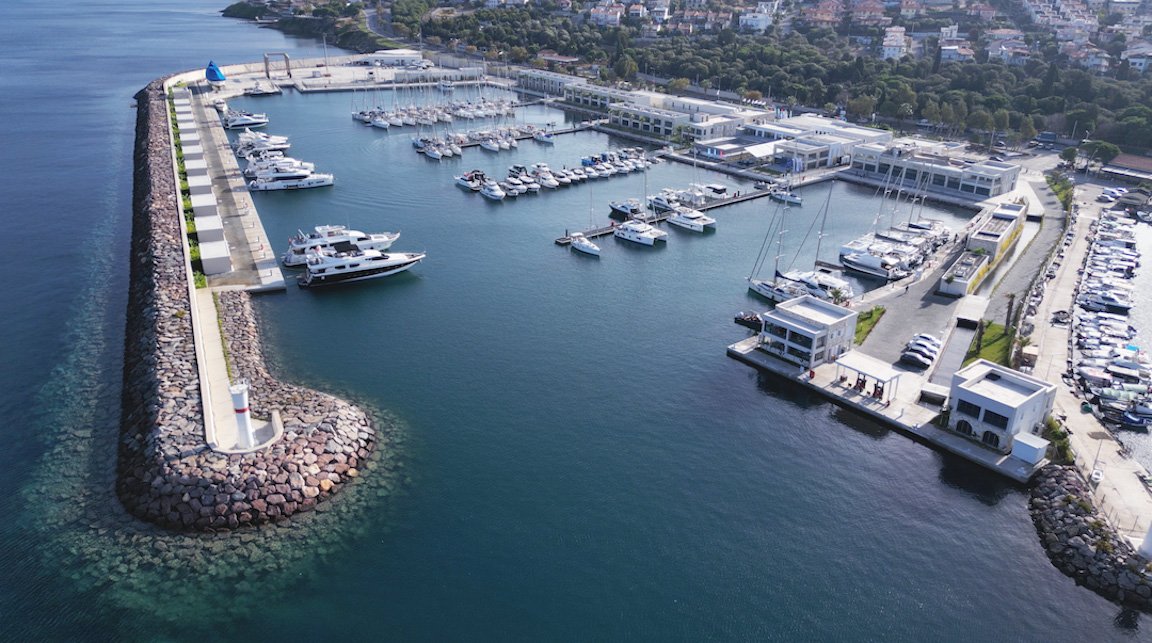 Oasis Marina Foça
