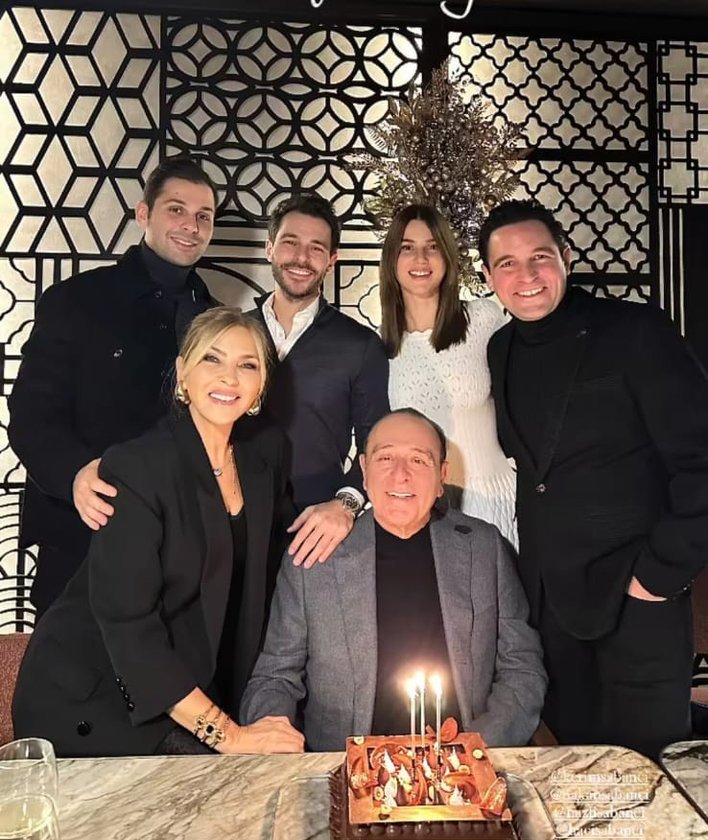 Arzu Sabancı,Ömer Sabancı,Hacı Sabancı,Hakan Sabancı,Kerim Sabancı,Nazlı Sabancı